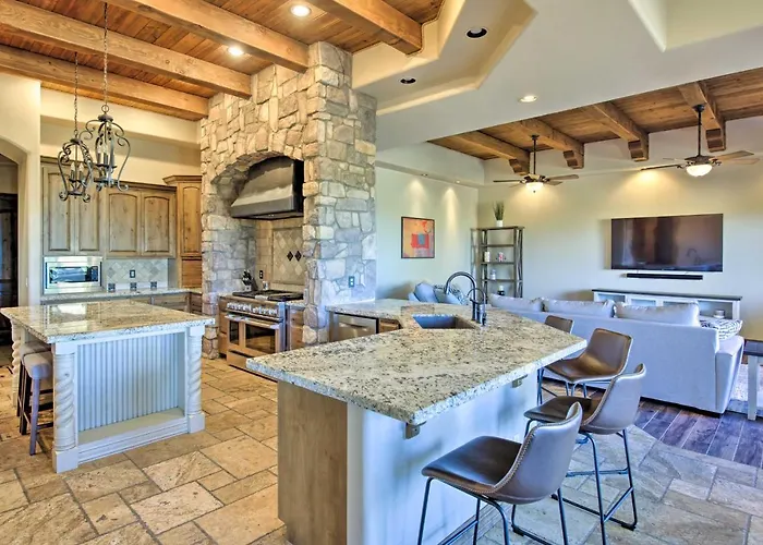 Villa Near Golfing: Mesa W/ Outdoor Oasis & Pool! Fountain of the Sun