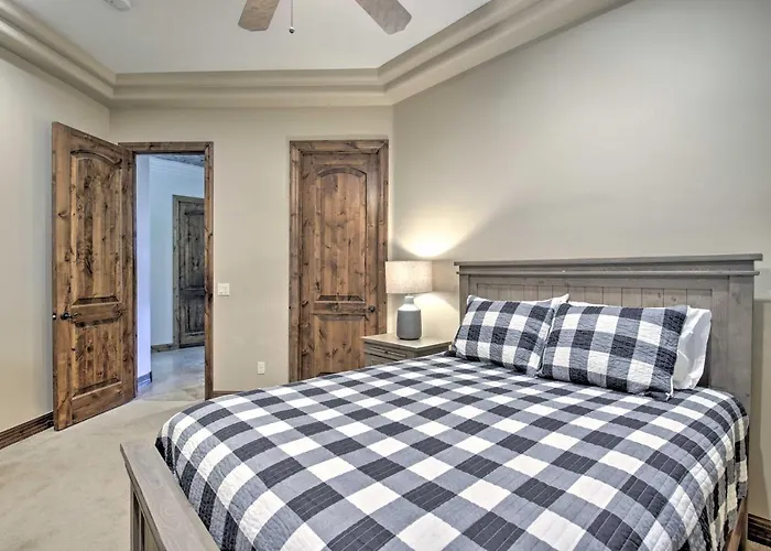 Near Golfing: Mesa W/ Outdoor Oasis & Pool! Villa Fountain of the Sun