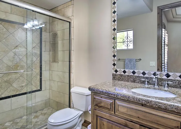 Near Golfing: Mesa W/ Outdoor Oasis & Pool! Villa