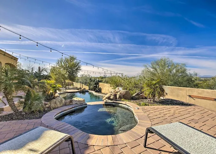 Villa Near Golfing: Mesa W/ Outdoor Oasis & Pool!