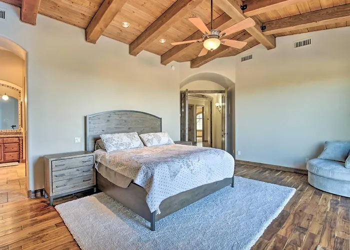 Near Golfing: Mesa W/ Outdoor Oasis & Pool! * Fountain of the Sun