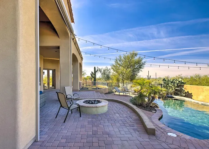 Villa Near Golfing: Mesa W/ Outdoor Oasis & Pool!